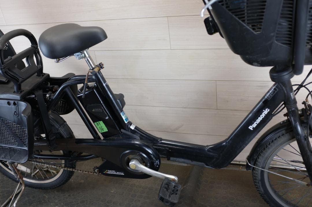 新基準パナソニック ギュット　　20インチ　3段　8.9Ah（5点灯）充電器あり