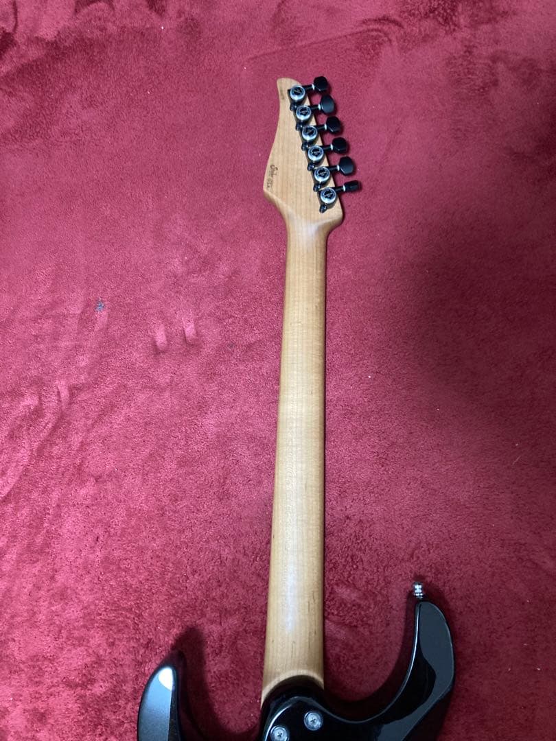 Suhr Modern 良コンディションです