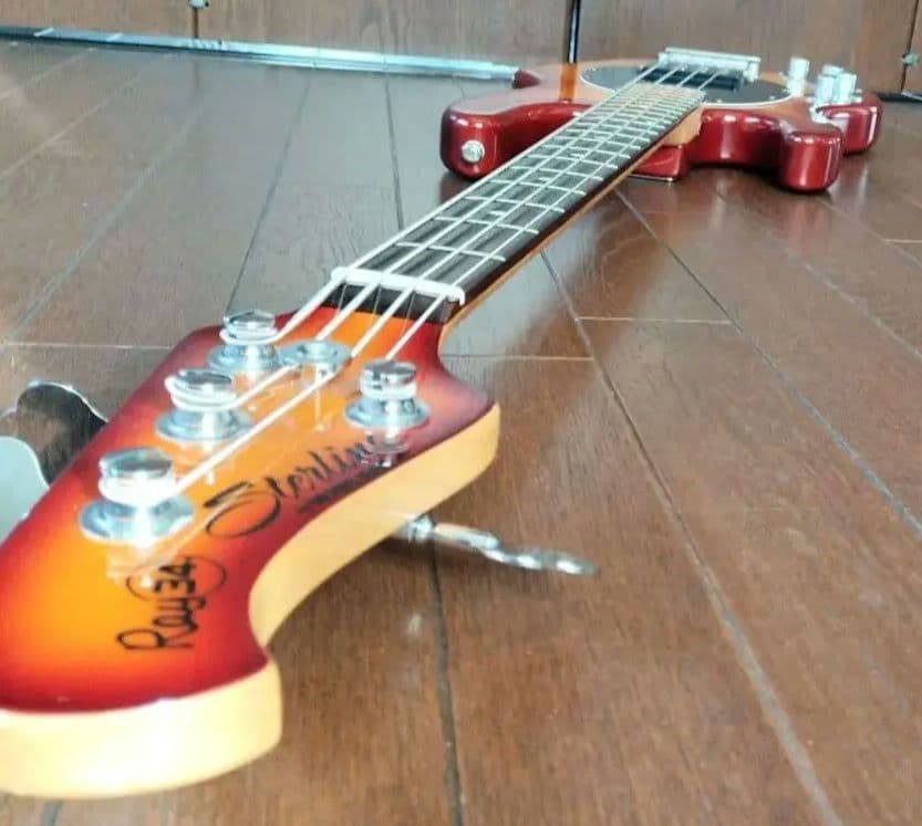 レフトハンド ベース Sterling by MUSIC MAN　RAY34LH