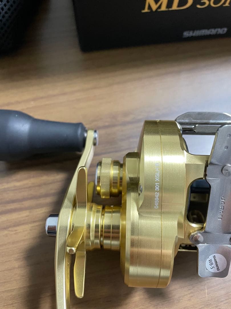 シマノ　カルカッタコンクエストmd 301 xg LH
