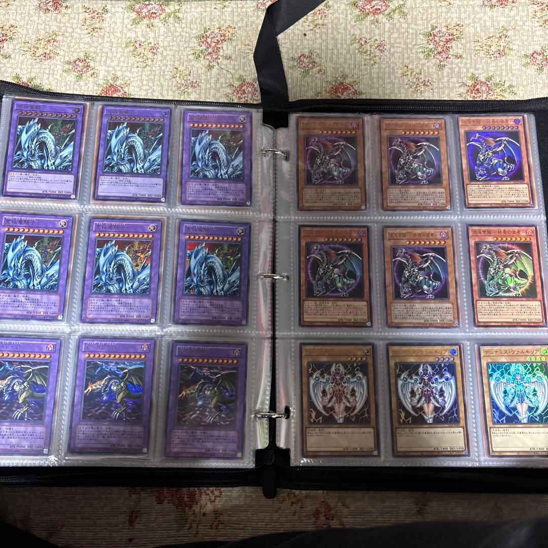 【遊戯王カード引退品】初期・レリーフ等８００枚以上　　2ファイル分　即購入大歓迎
