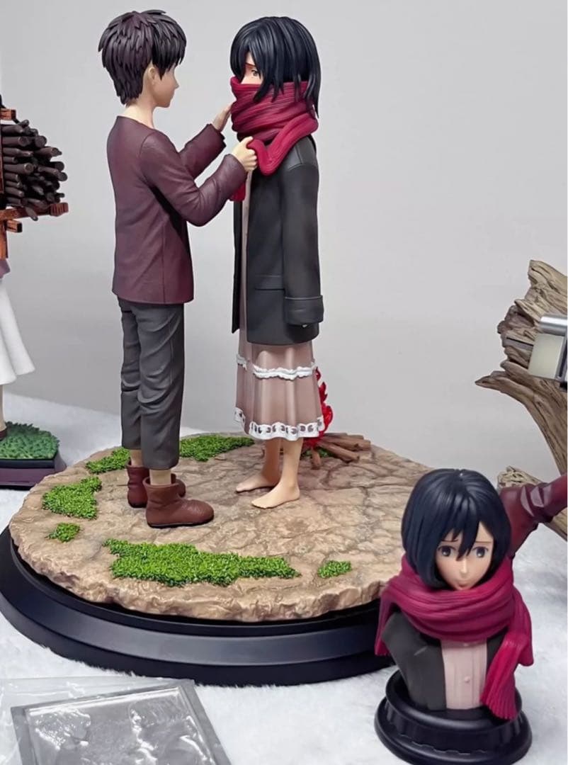 進撃の巨人 エレン ミカサ 2体 ガレージキット ガレキ スタチュー①