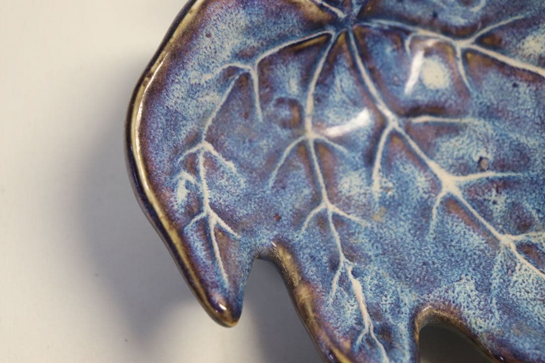 1023　鈞釉葉型皿　木箱入　送料込み1023