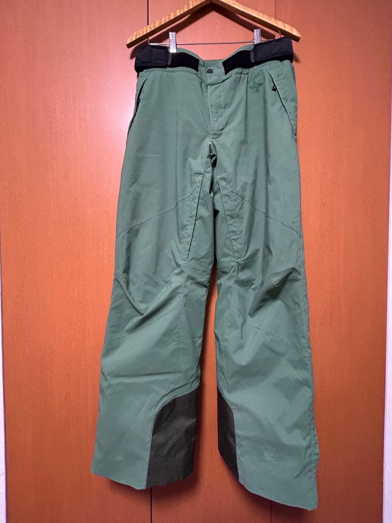 GOLD WIN 3 （ L）　スキーウェア　アッシュグリーン×ディープグリーン