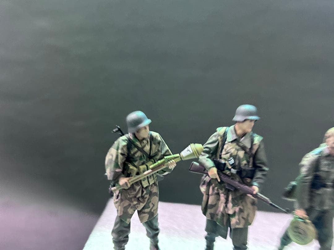 1/35 ドイツ歩兵セット（大戦後期）塗装済み完成品　タミヤ