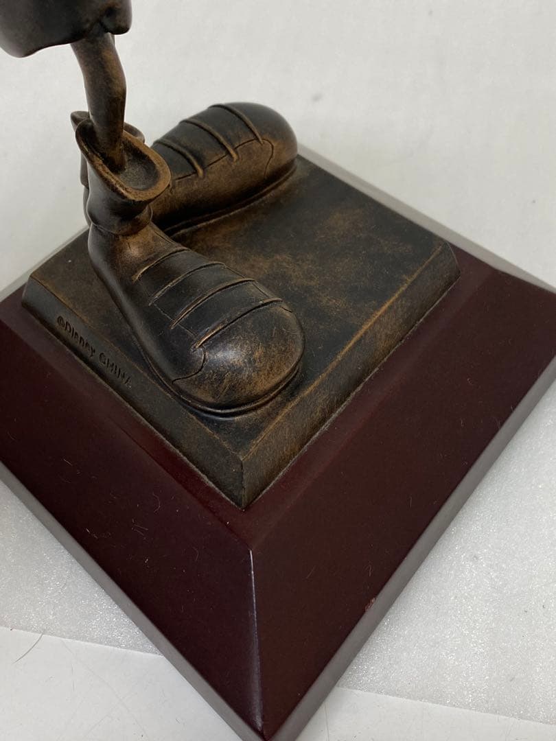 3-2702 ディズニー グーフィー 体操ポーズ ブロンズトーン 彫像 置物