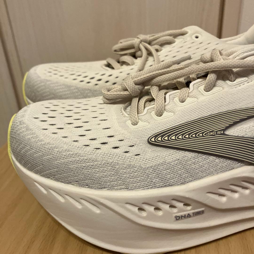 極美品　ブルックス グリセリンマックス25.5