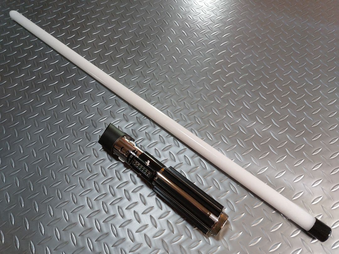 カスタムライトセーバー〈DarthVaderVariant〉SN-PRO・新品