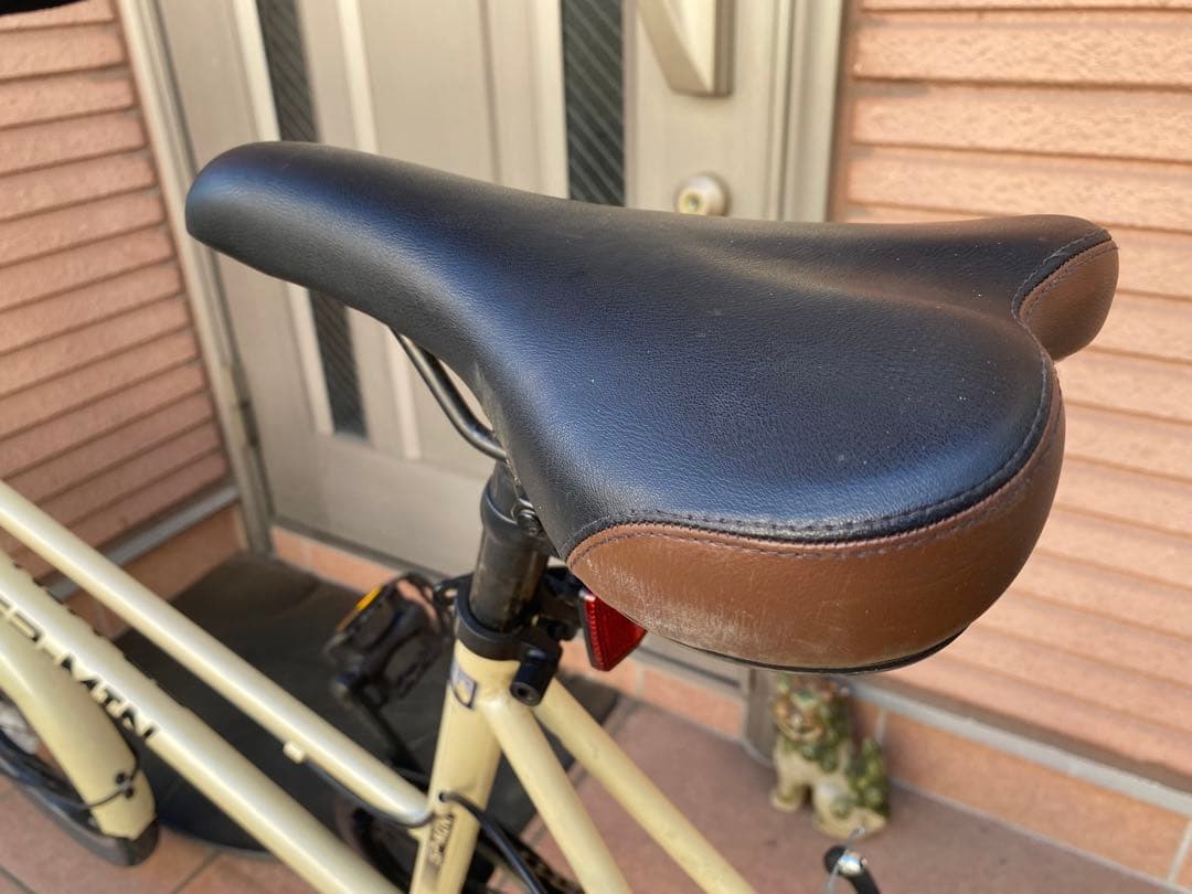 ミニベロ　6段変速　アイボリー　足立区引き取りのみ