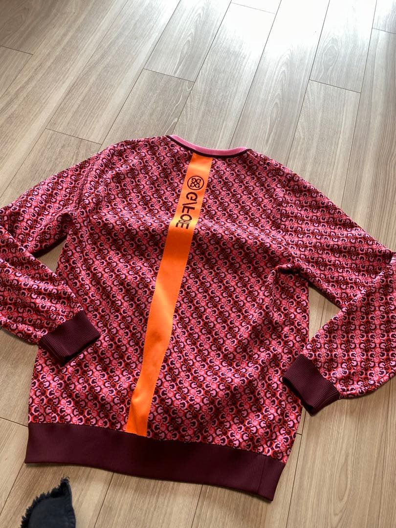 GLOBE パターン長袖トレーナー