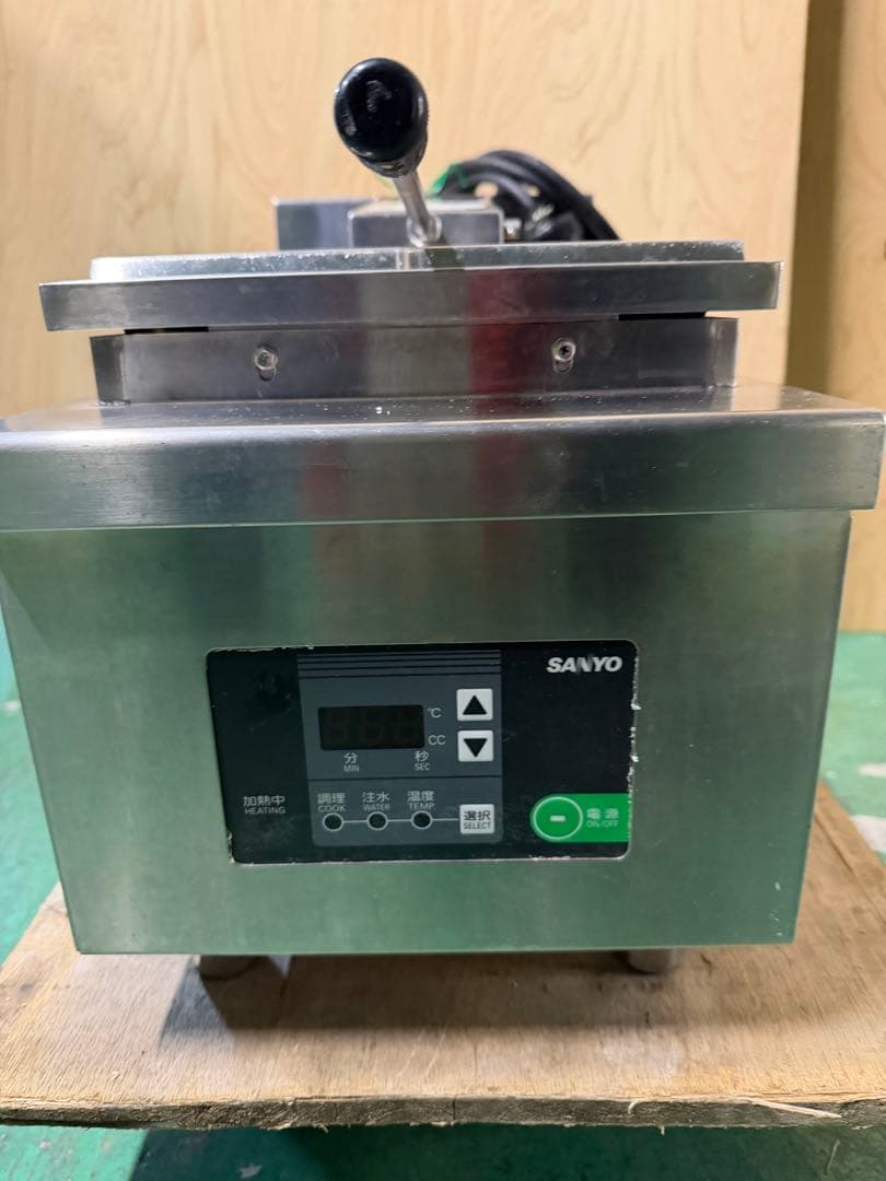 SANYO 卓上自動餃子焼き機 3相200V