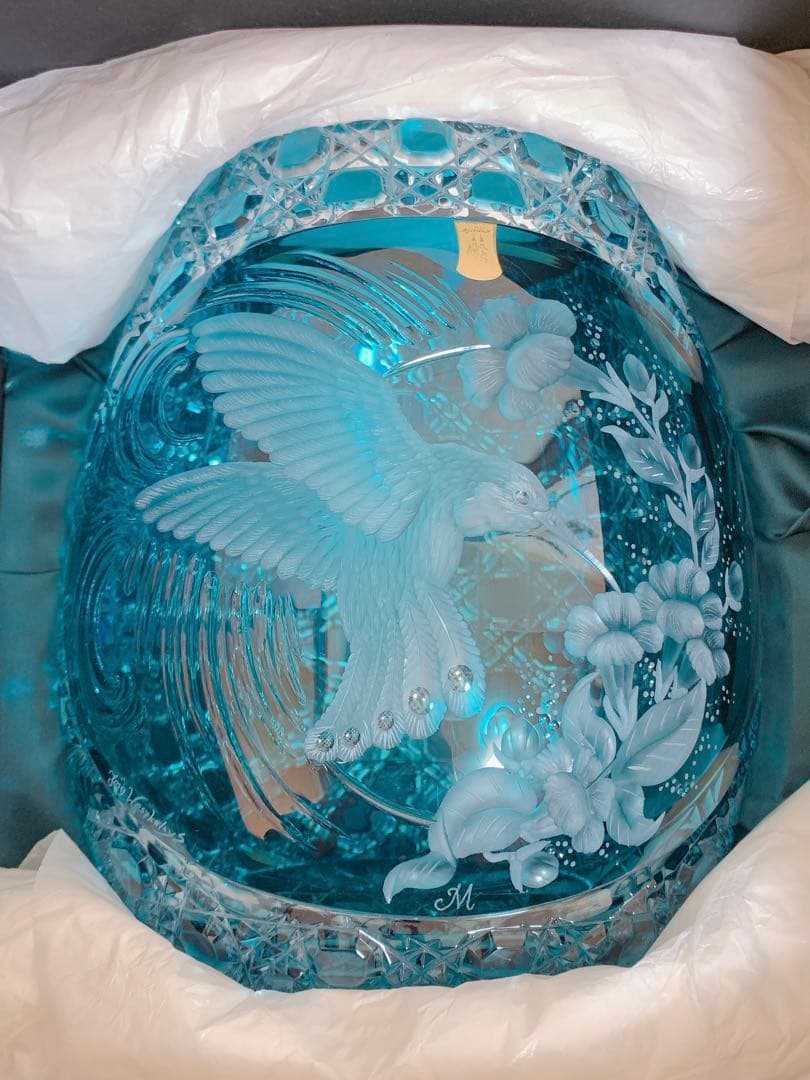 【新品未使用】マイセンクリスタル社　色被せ花瓶「ハチドリ」