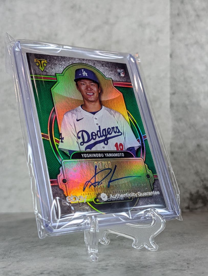 【01/50】山本由伸 直筆サイン 2024 Triple Threads