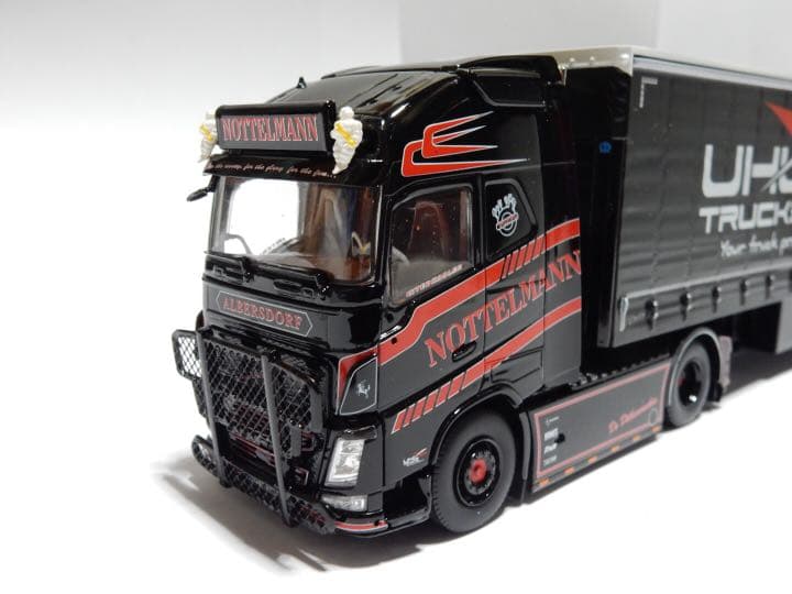 1/50 volvo FH nottelmann カーテンサイド　トレーラー