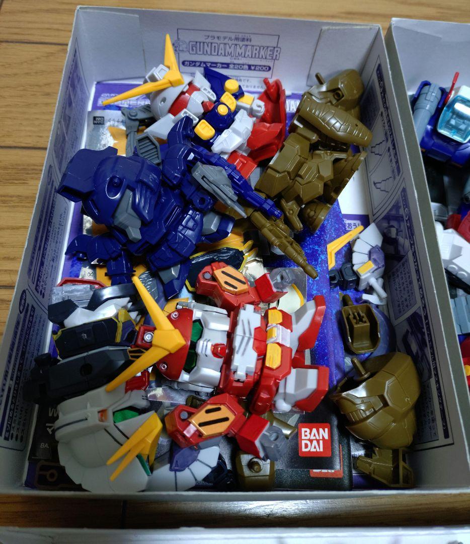 SDガンダムプラモ未組み立てセット　オマケ付き