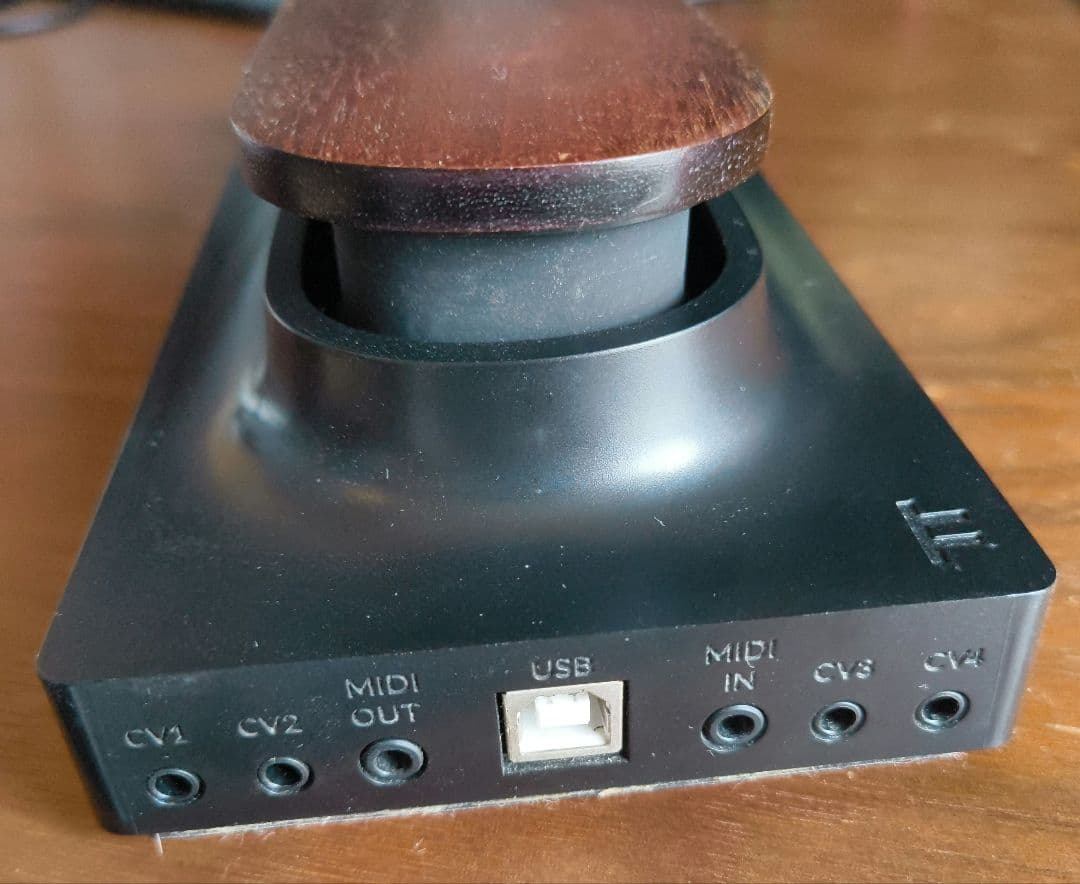 expressive E - touche cv付き