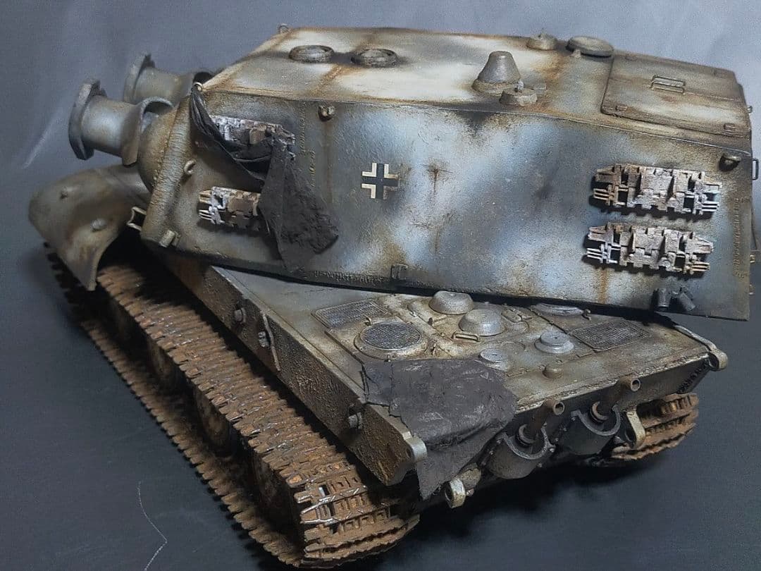 ドイツ 1/35 戦車 完成品タイガー