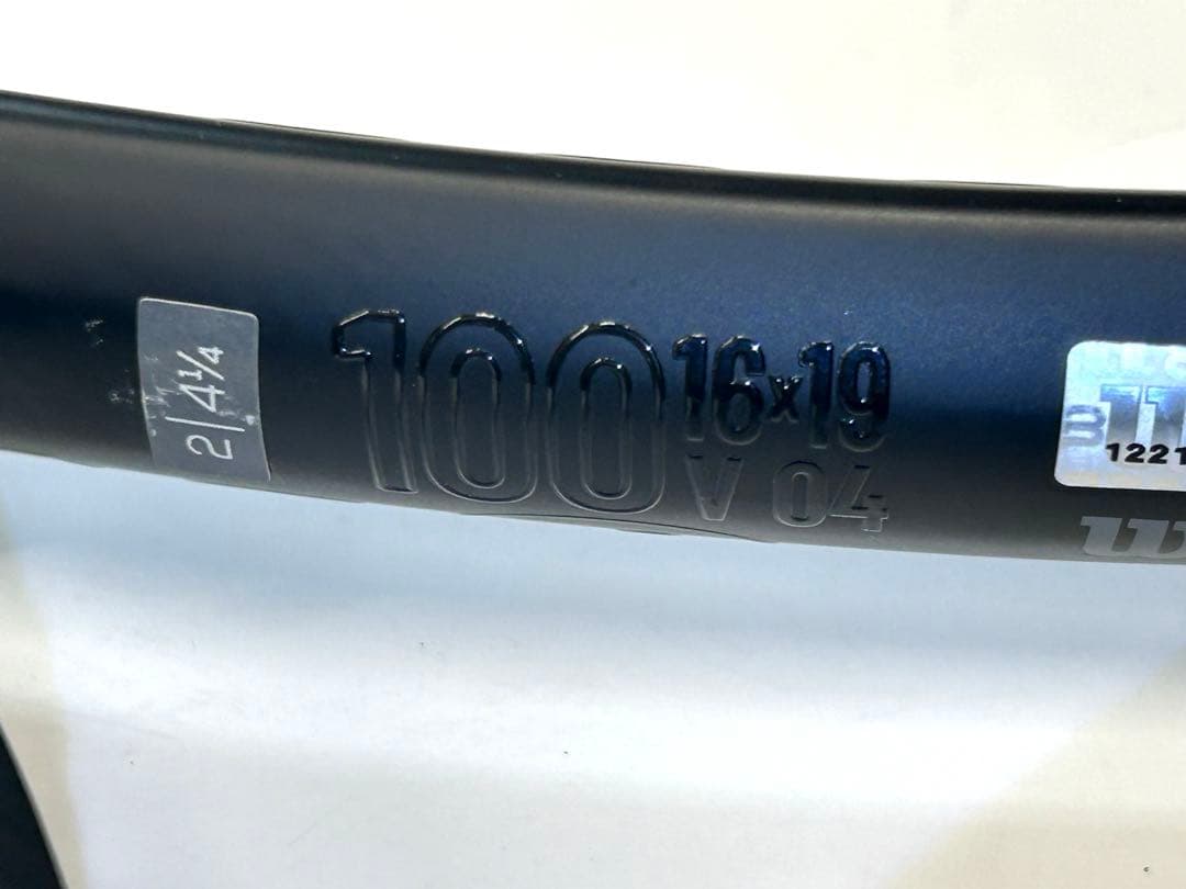 Wilson ノアールウルトラ100V4.0 グリップサイズ2