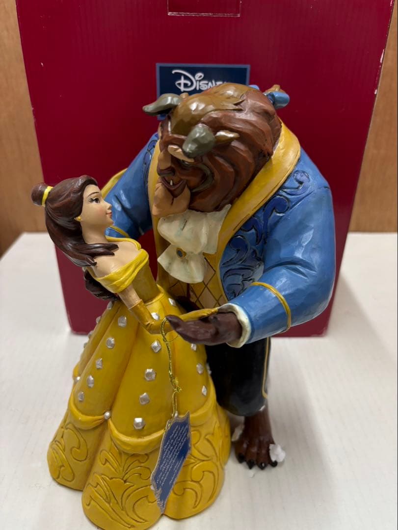 ディズニーショーケース 美女と野獣 大きなフィギュア