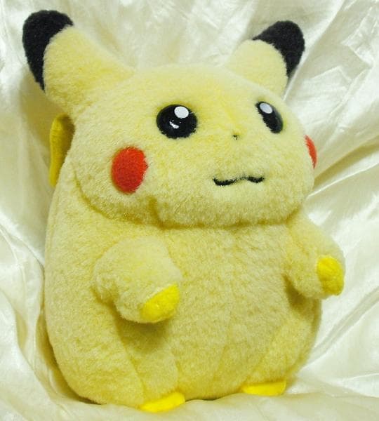 ピカチュウ ぬいぐるみ 初期ピカ トミー (●゜ω゜●) おなかを押すとなくヨ!