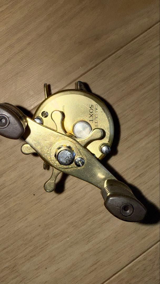 SHIMANO CALCUTTA ゴールド ベイトリール