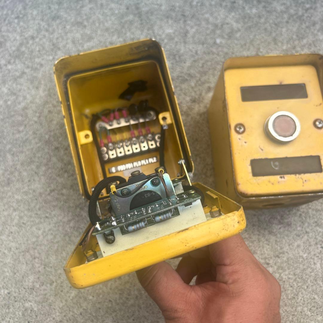 本物‼️ 信号機押しボタン 2個セット‼️