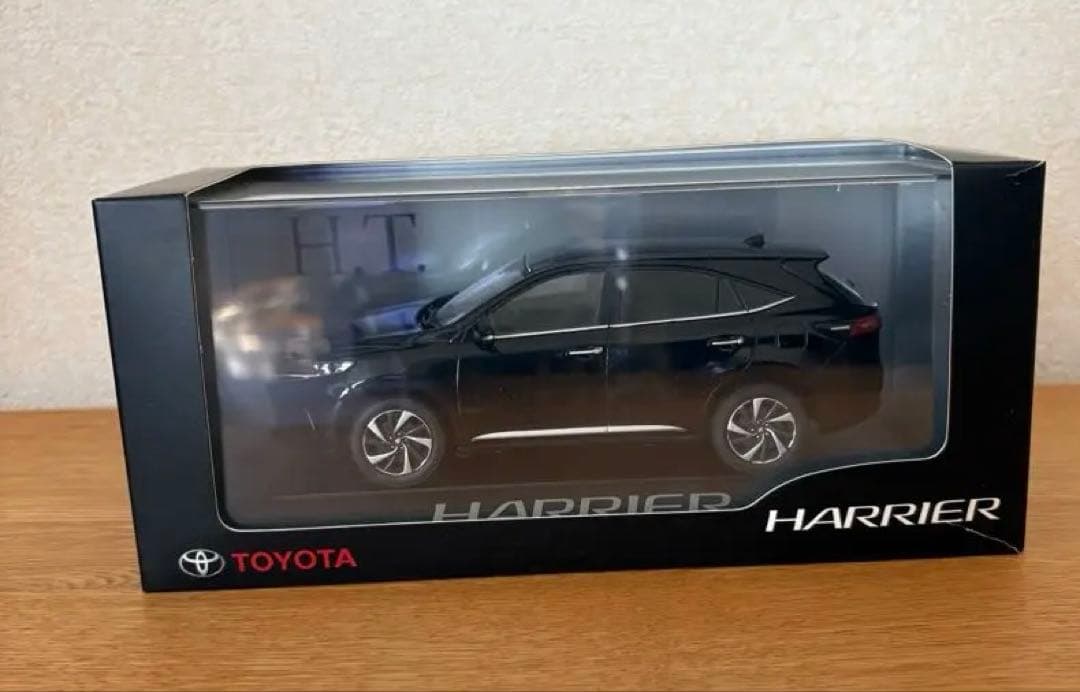 トヨタ　ハリアー　ミニカー　60系