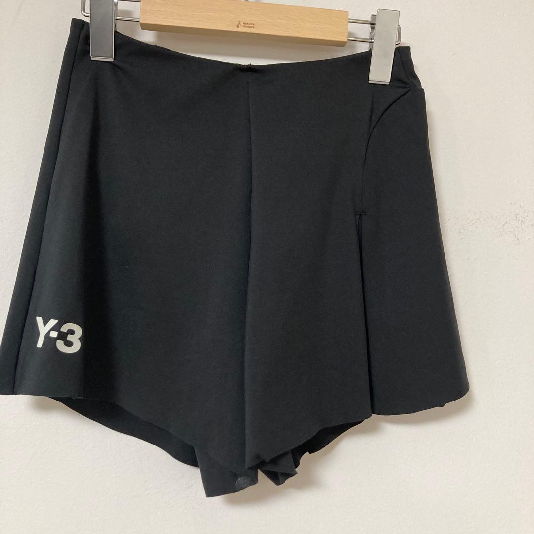 Y-3 Tennis Pro Match Shorts 黒