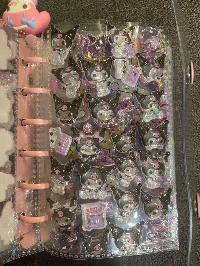 サンリオ　ボンボンドロップシール　シール手帳　ラブブ