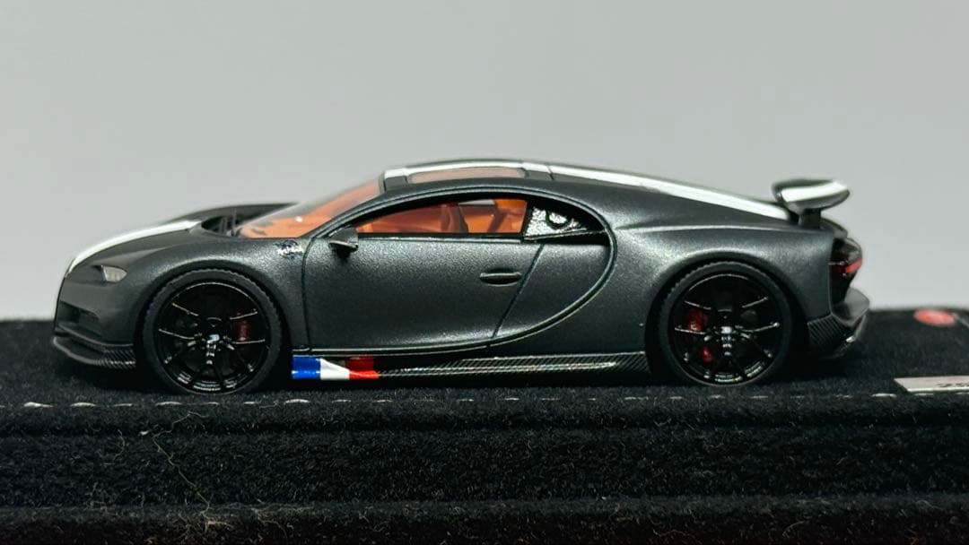 レジン製 1/64 ブガッティ シロン