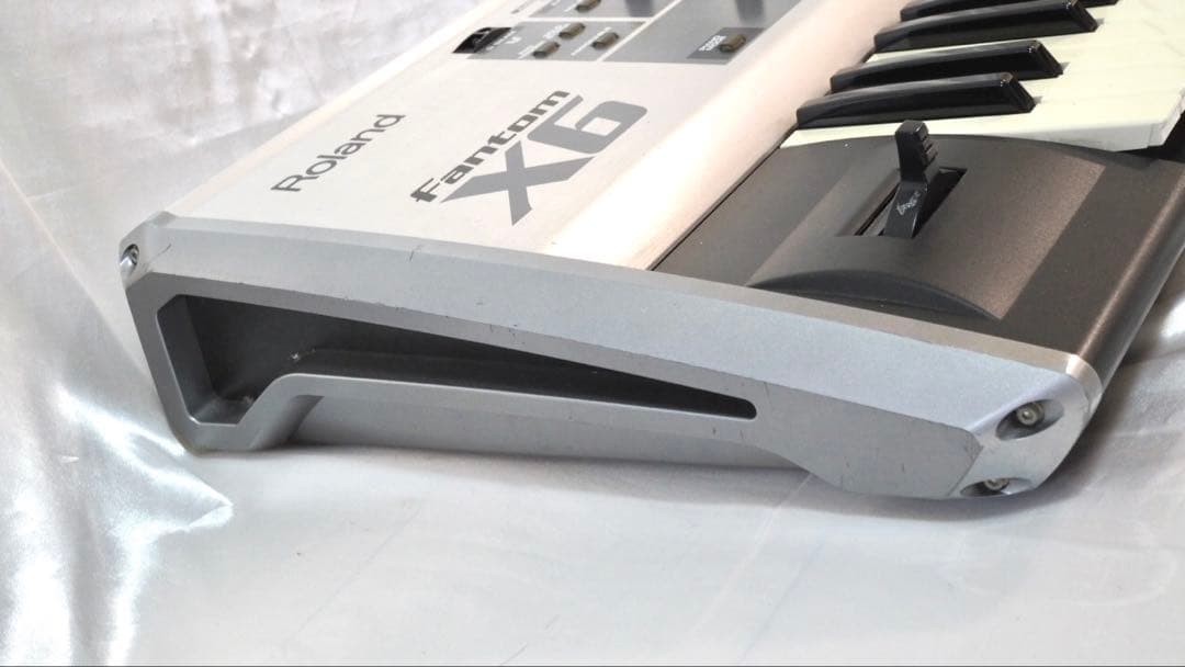 Roland Fantom-X6 シンセサイザー 動作確認済み ※液晶難あり