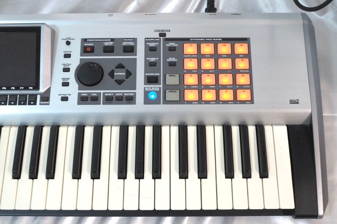 Roland Fantom-X6 シンセサイザー 動作確認済み ※液晶難あり