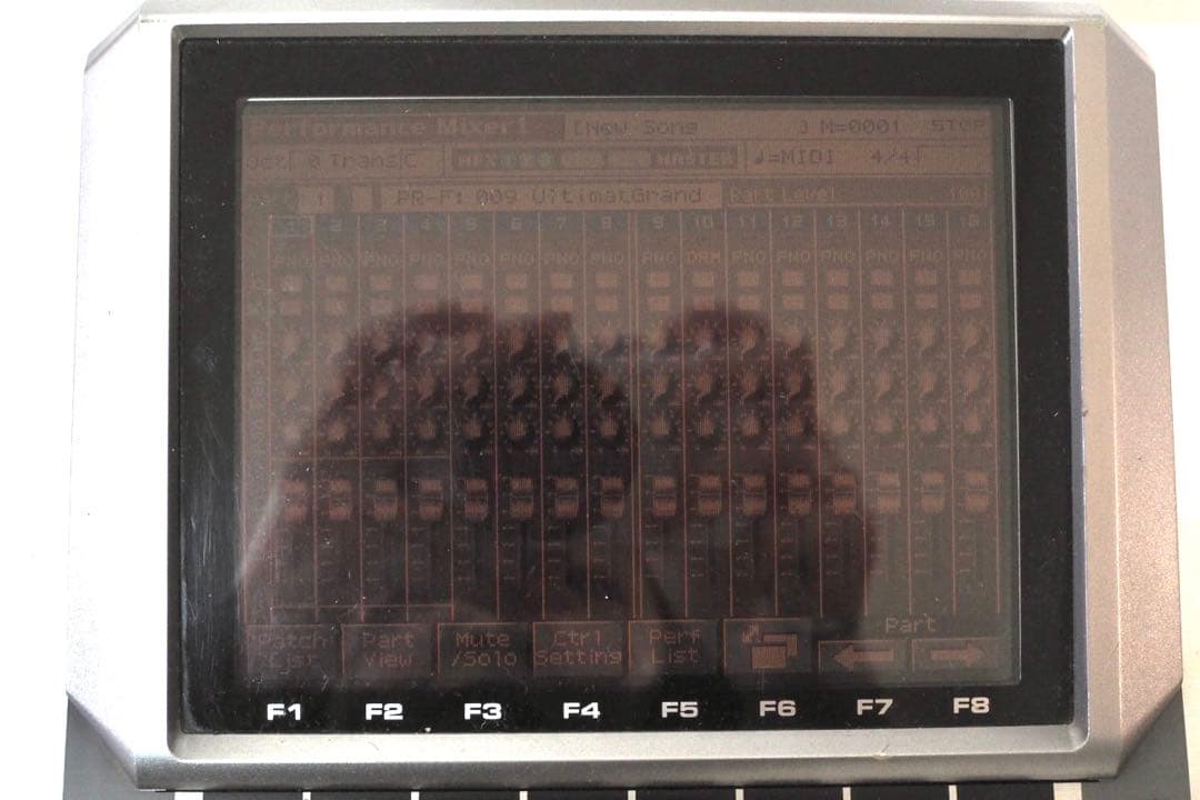 Roland Fantom-X6 シンセサイザー 動作確認済み ※液晶難あり