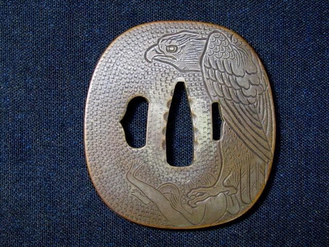 01★武具　刀装具　刀　脇差　銅鍔　肥後 甚吾　鷹の図　箱付★