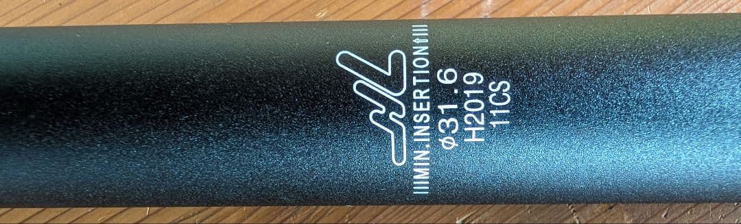 シートポスト31.6mm　BADBOY用LightSKIN LED付シートポスト