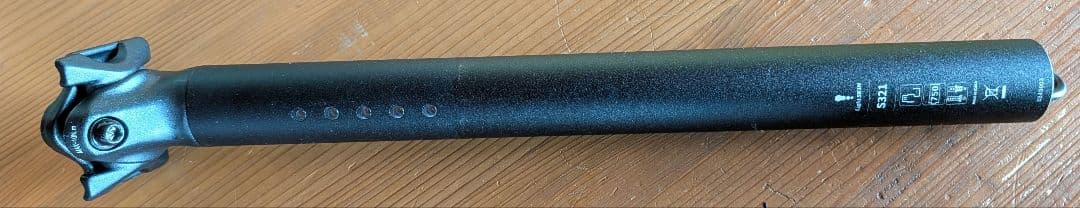 シートポスト31.6mm　BADBOY用LightSKIN LED付シートポスト