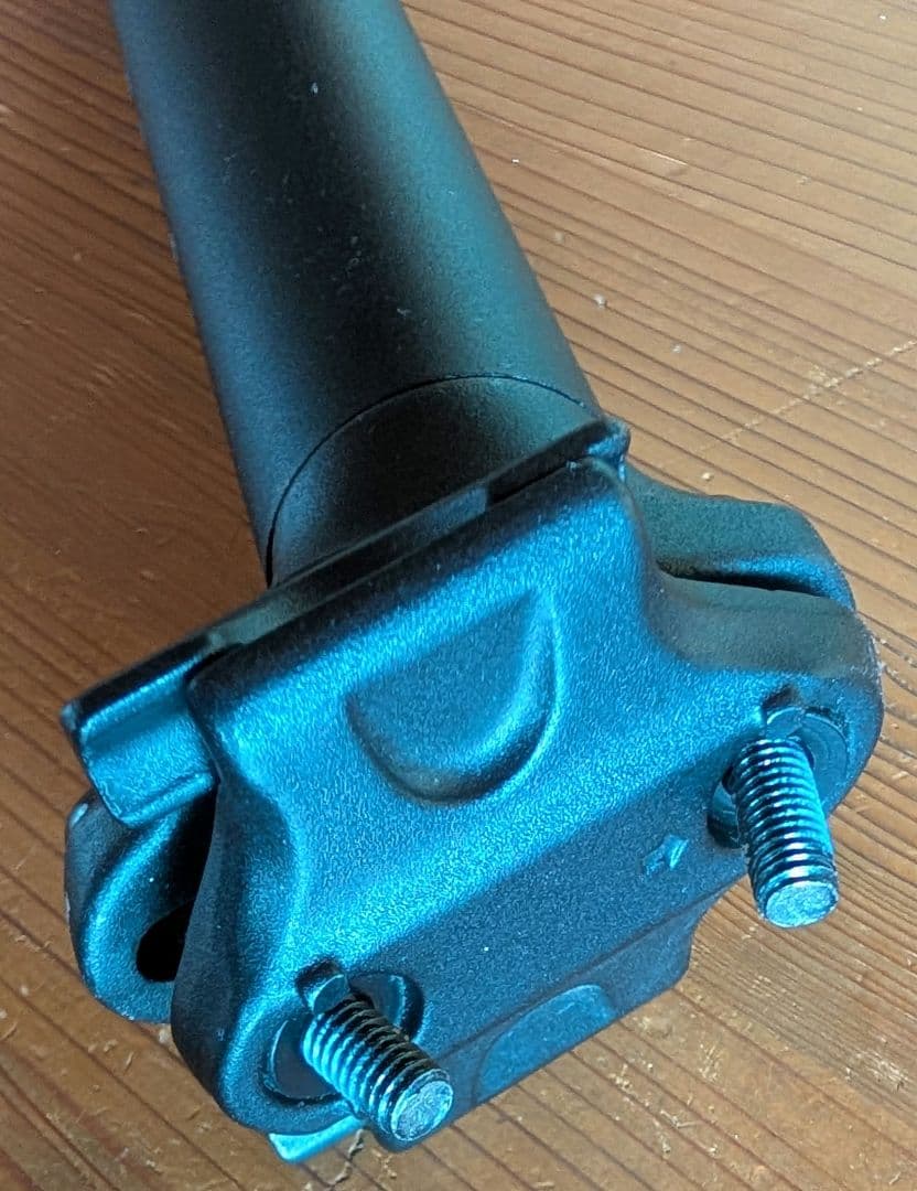 シートポスト31.6mm　BADBOY用LightSKIN LED付シートポスト