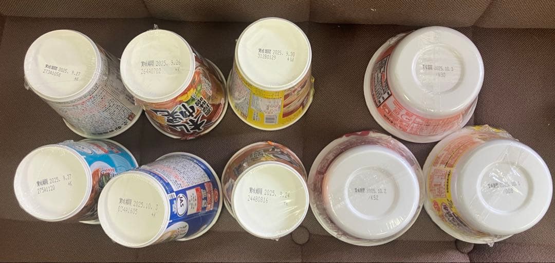 ラーメン　カレー飯　お菓子などのセット