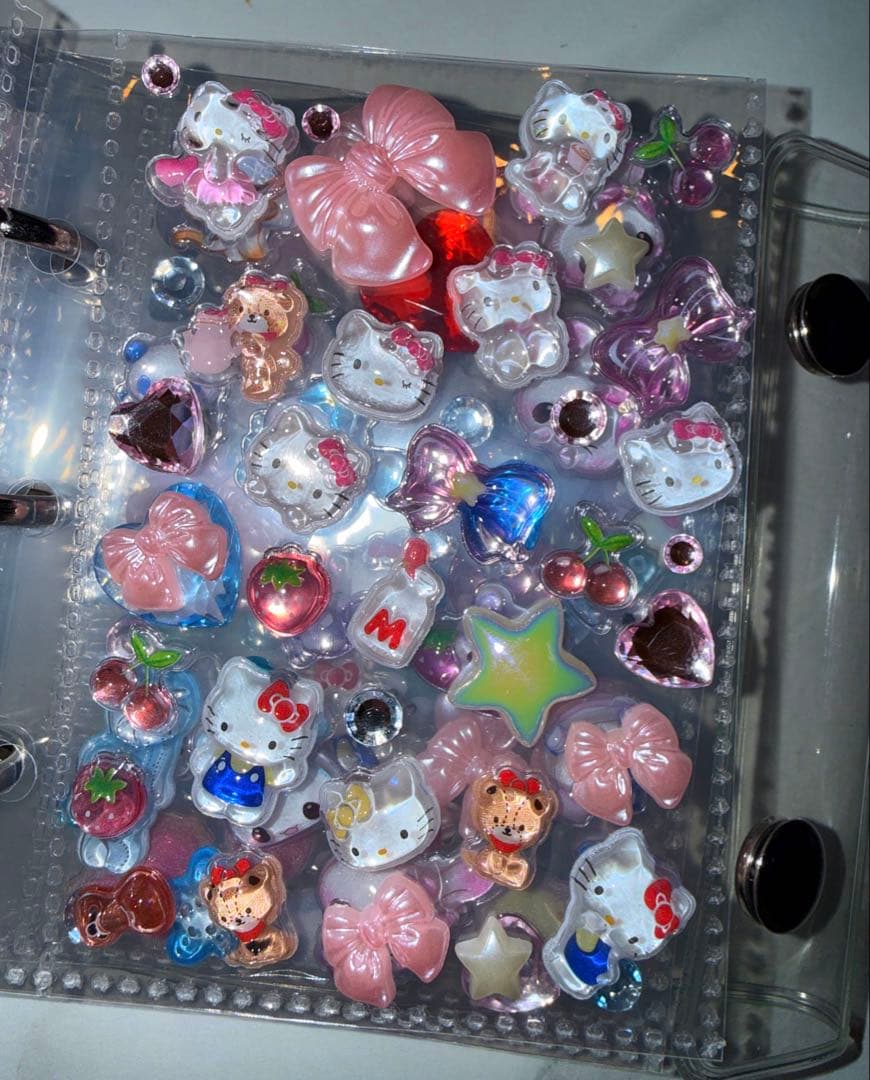 ぎっしりキラキラシール帳完成品❤︎