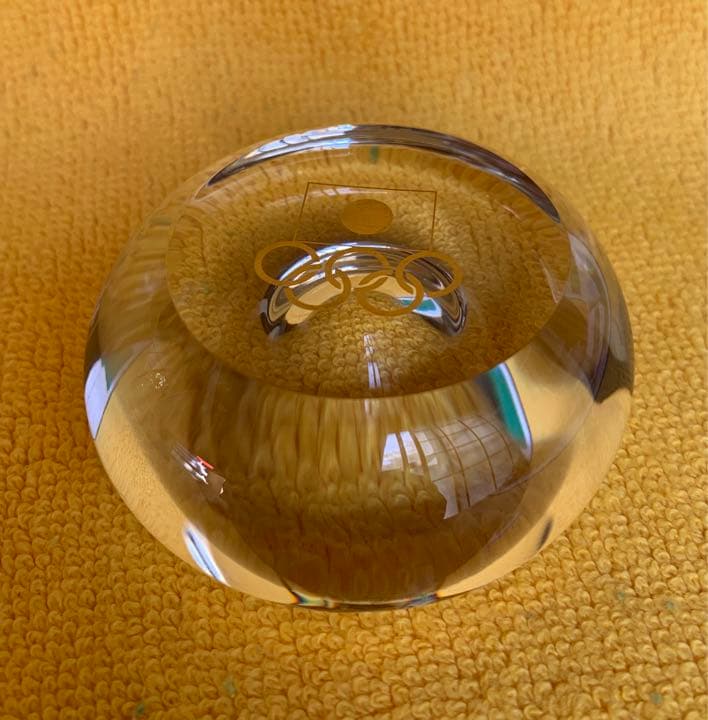 入手不可能64東京オリンピック・クリスタルPaper Weight 非売品
