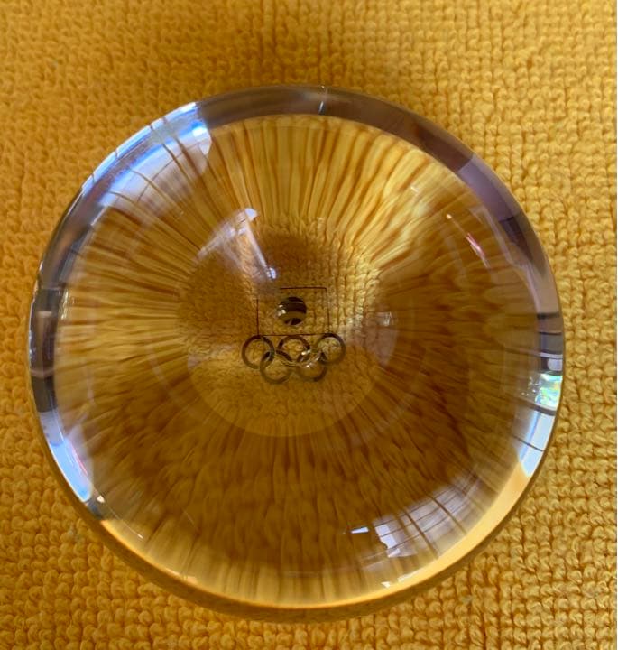 入手不可能64東京オリンピック・クリスタルPaper Weight 非売品