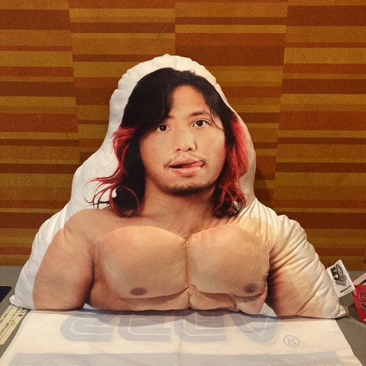 即購入可！ 新日本プロレスリング 筋肉クッション ヒロム 高橋ヒロム １種