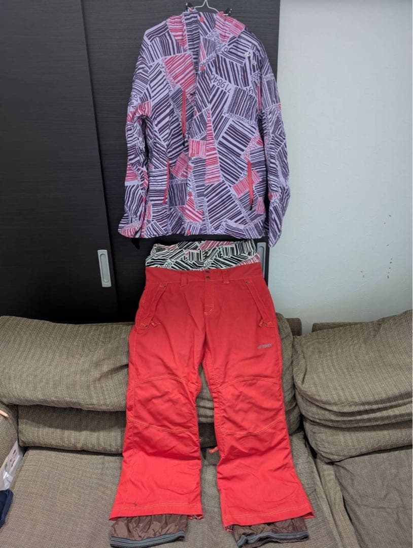 スノーボードウェアセット（ジャケット＆パンツ）