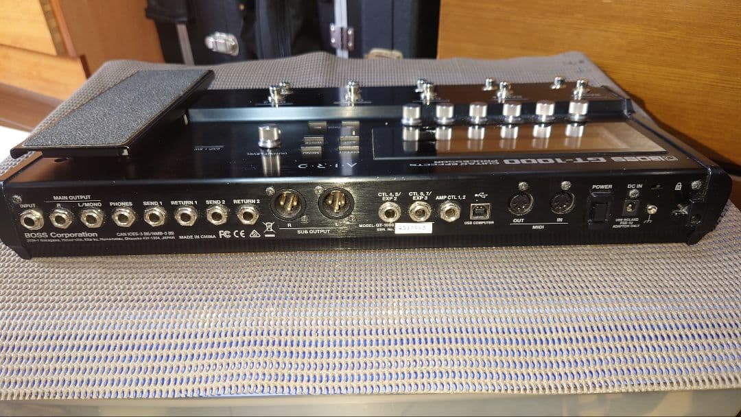 BOSS GT-1000 ギターエフェクター 【訳あり】