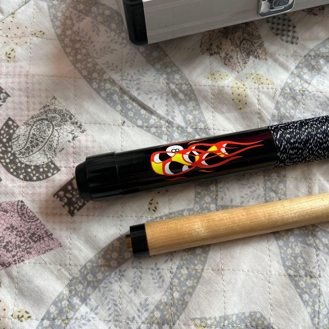 ビリヤードキュー 1本セットとケース