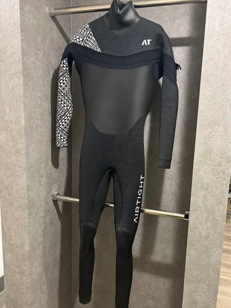 ⭐️エアタイト　ウェットスーツ　フロントジップ　⭐️美品⭐️