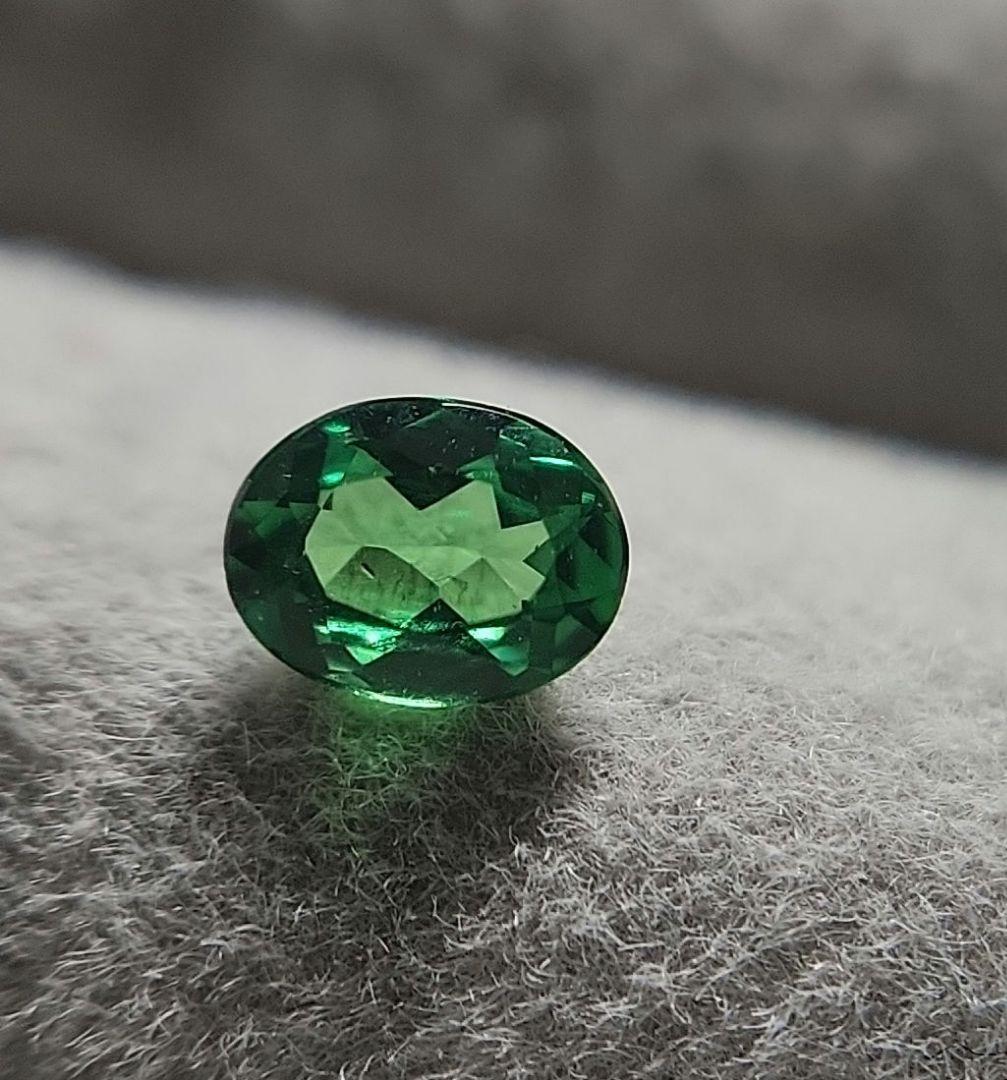 天然グロッシュラーライトガーネット 0.222ct