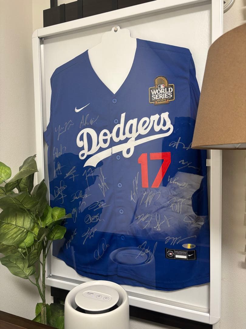 ドジャース 大谷翔平 直筆サイン入りユニフォーム 額縁入り　限定