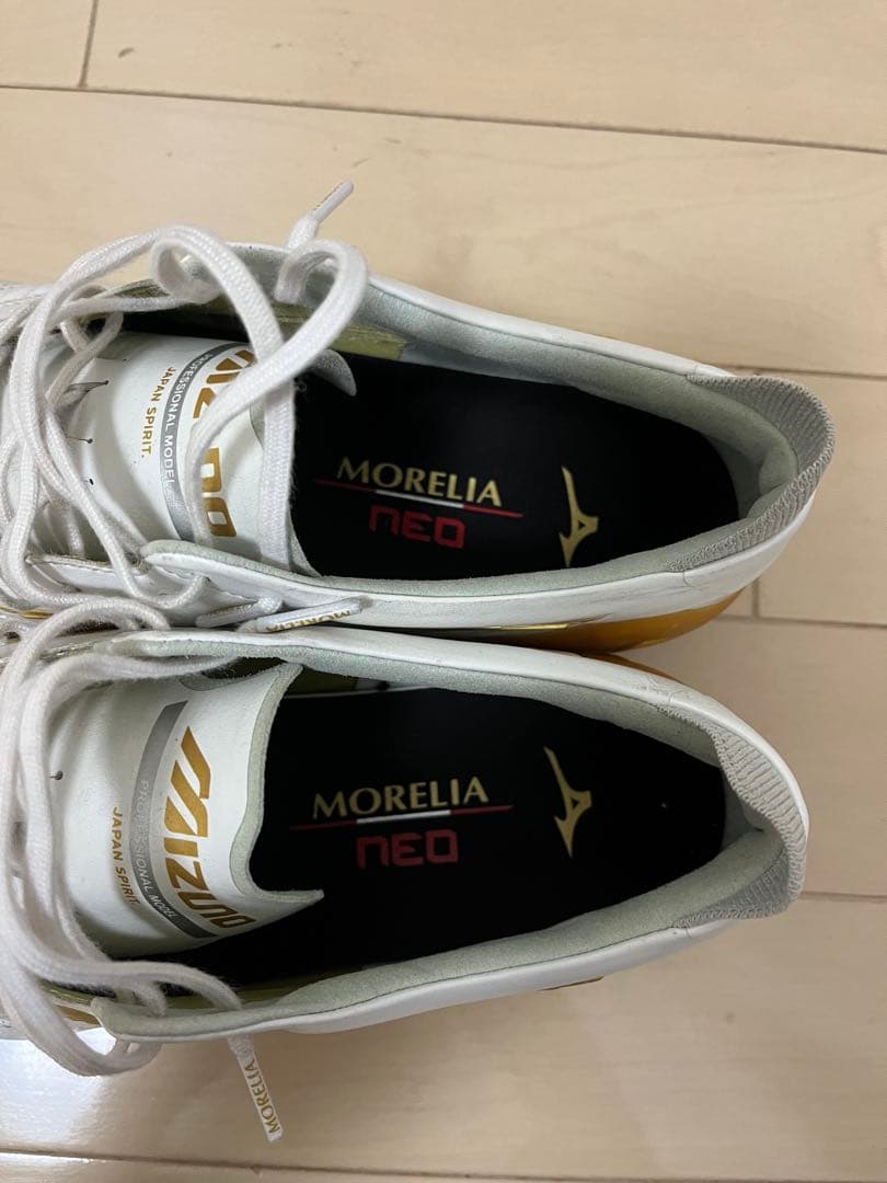 ミズノ　モレリア NEO 4 JAPAN 27cm