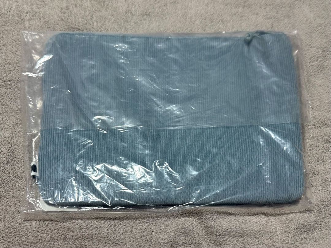 Naptime コーデュロイクラッチバックBLUE